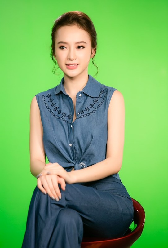 Angela Phuong Trinh mac ho eo khoe dang xinh xuong pho-Hinh-8
